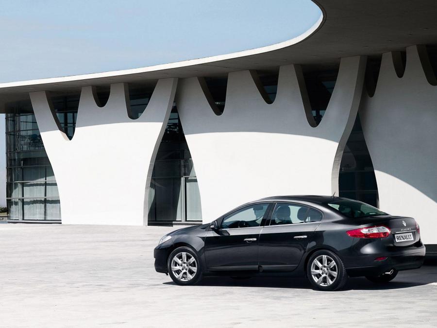  Renault Fluence 2009 года  (фото 20 из 30)